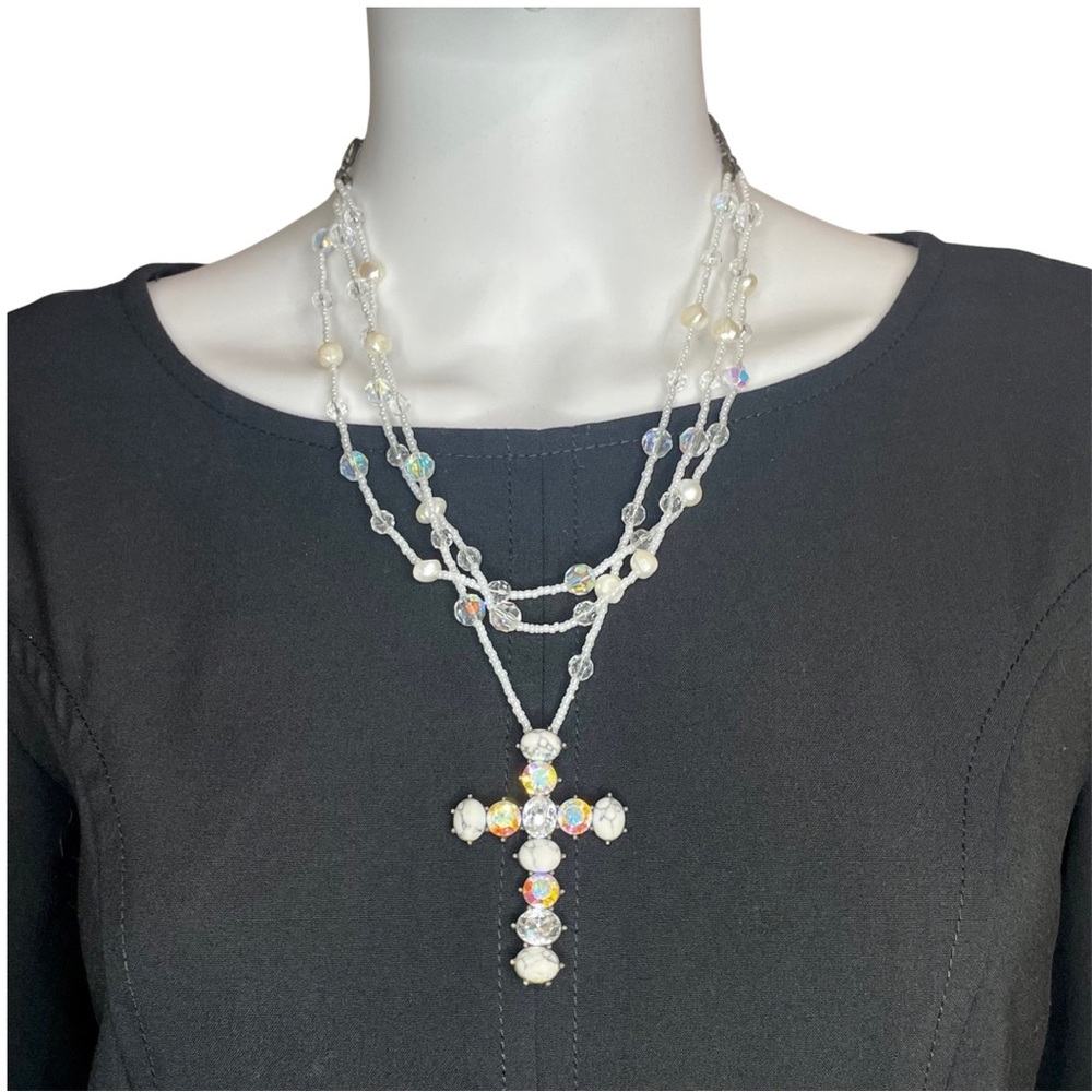 Heavenly Swarovski Crystal Cross Necklace & Freshwater Pearl Earring Set - Picture 6 of 9